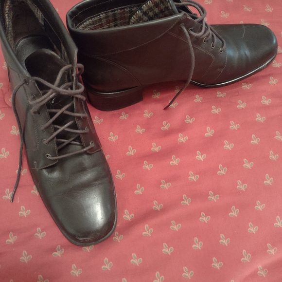 Brown Leather Ankle Boots size 9.5 - Picture 9 of 10